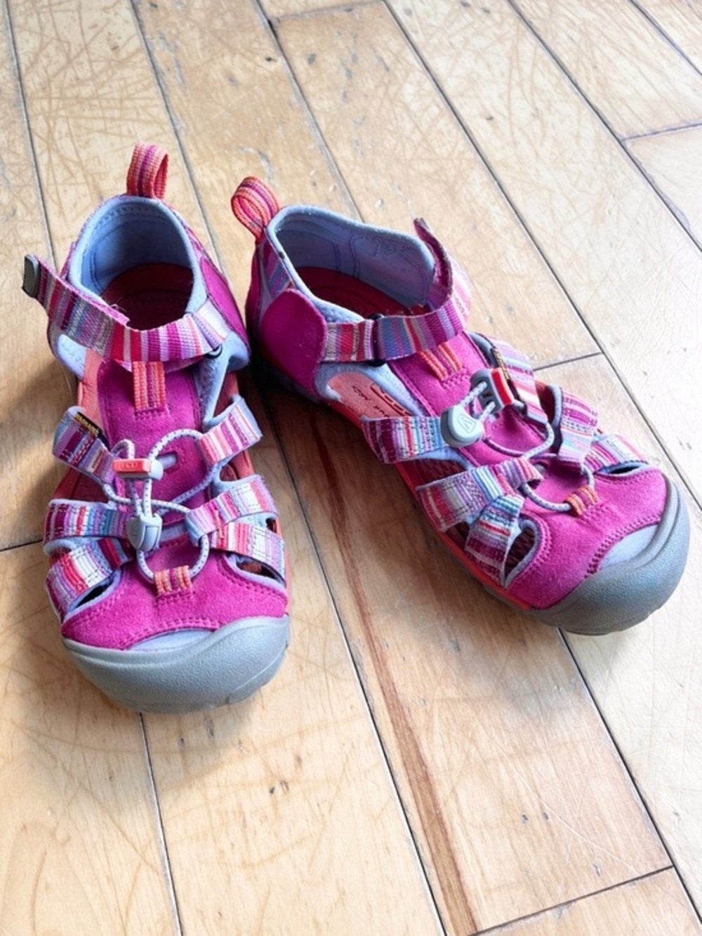 KEEN Closed‑Toe Pink Multi‑Strap Adventure Sandals Size 3 Youth